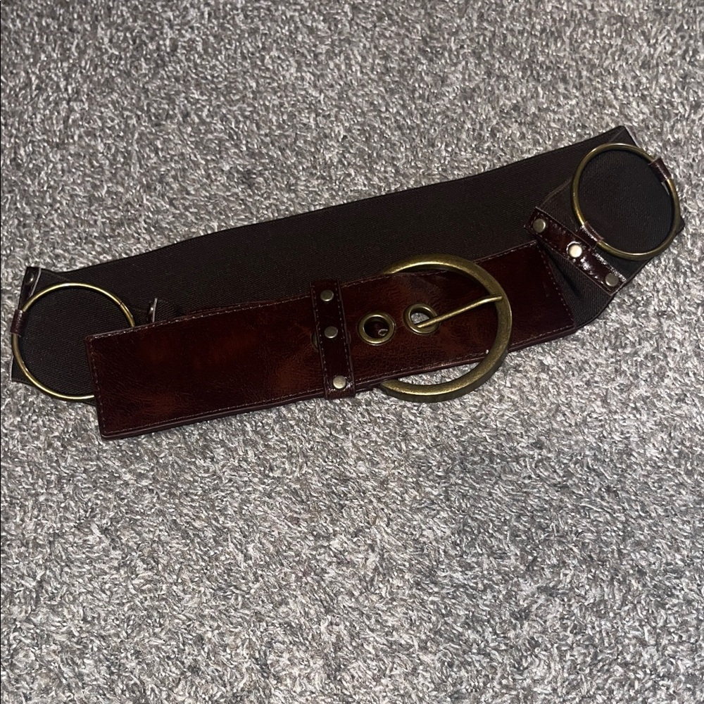 Brown Leather Belt with Gold Buckle - Picture 2 of 3